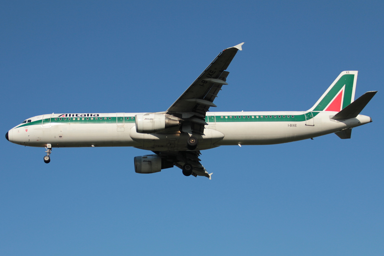 I-BIXE (cn 0488) Airbus A321-112