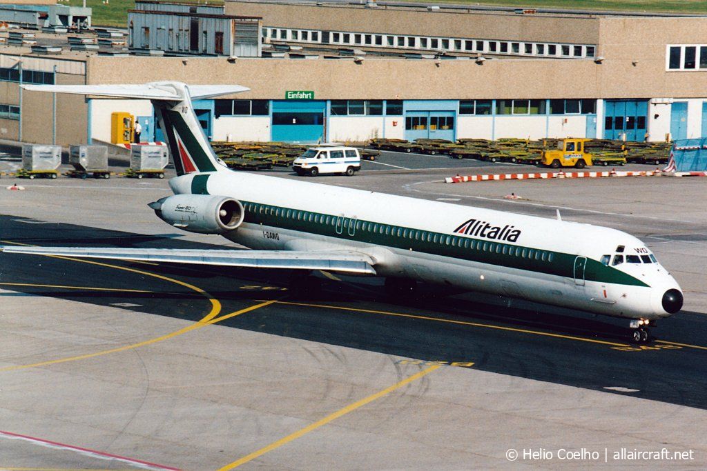I-DAWO (49195) 1984 McDonnell Douglas MD-82