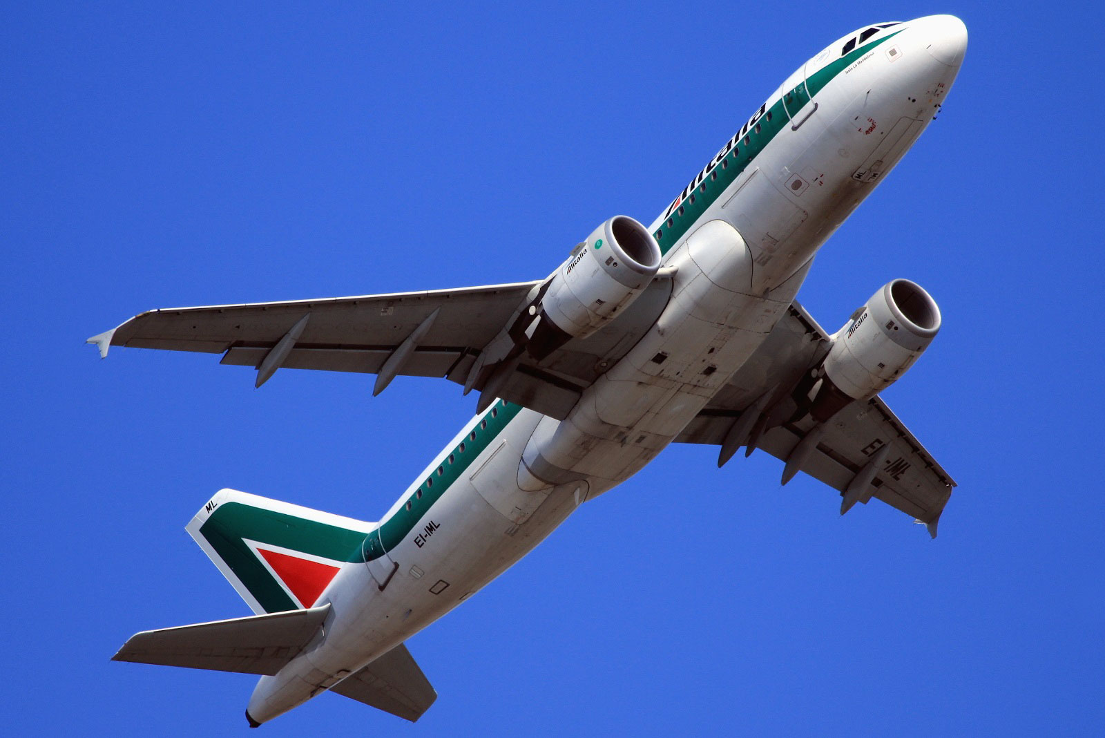 EI-IML · Airbus A319-112 · (FCO / LIRF)