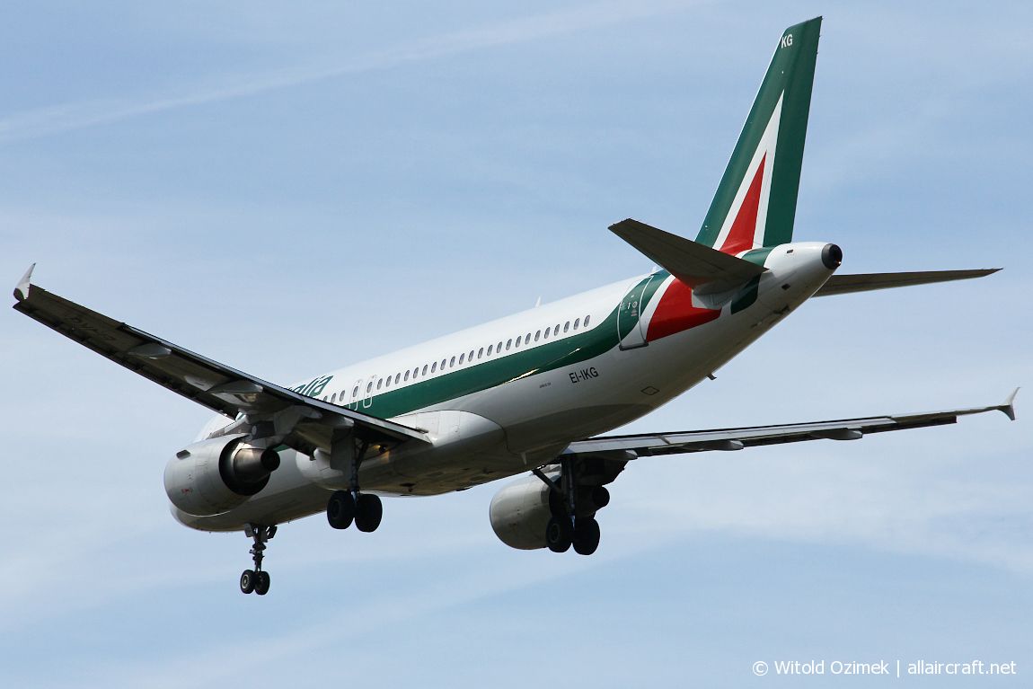 EI-IKG · Airbus A320-214 · (FCO / LIRF)