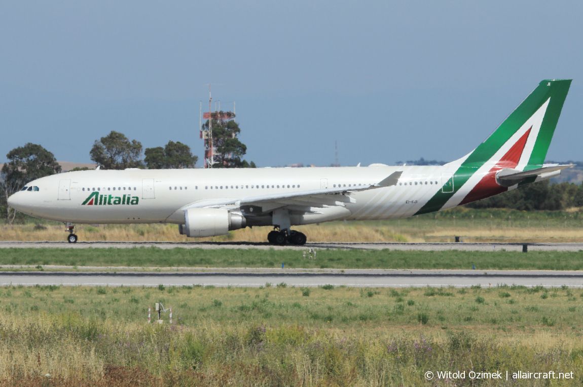 EI-EJI (1218) 2011 Airbus A330-202