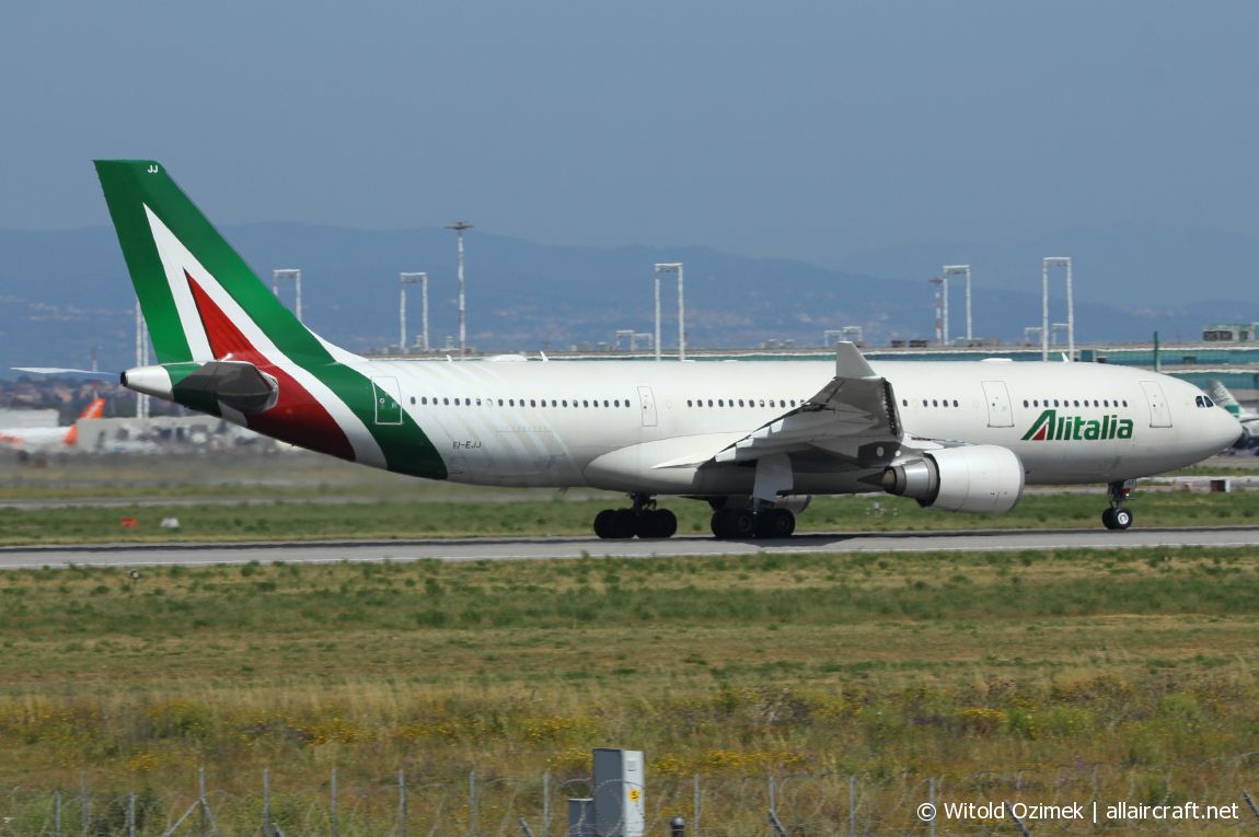 EI-EJJ (1225) 2011 Airbus A330-202