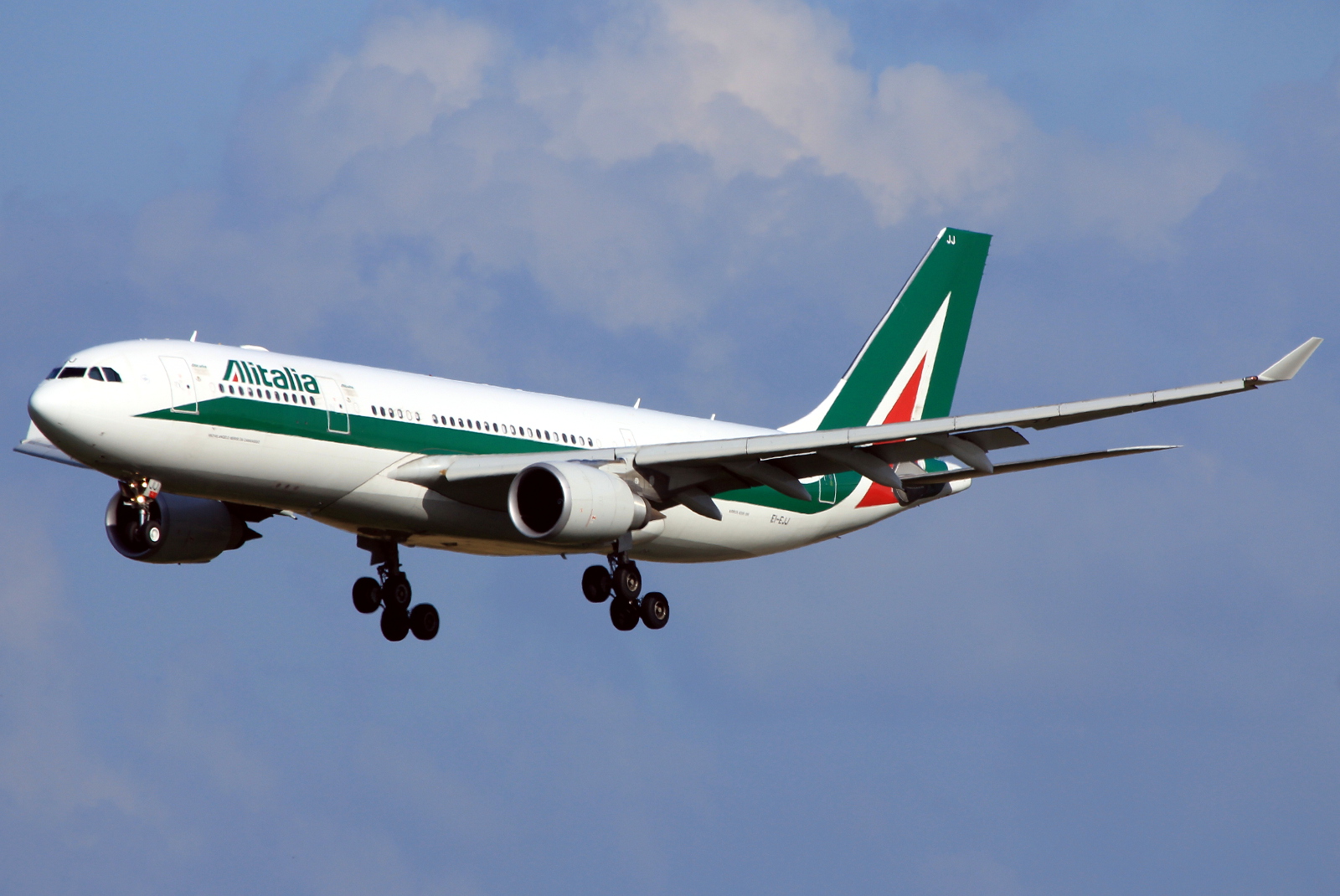 EI-EJJ (1225) 2011 Airbus A330-202