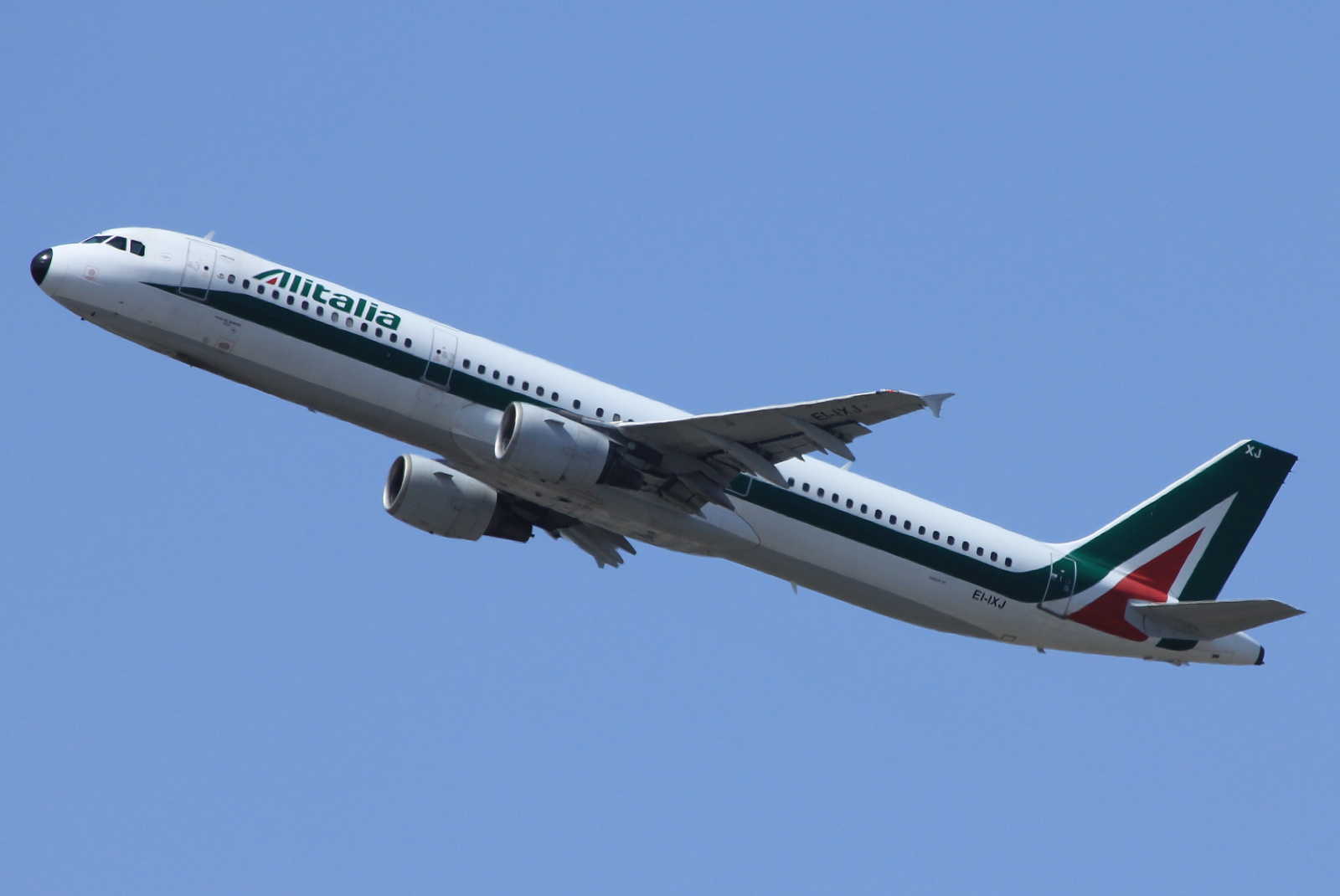 EI-IXJ · Airbus A321-112 · (FCO / LIRF)