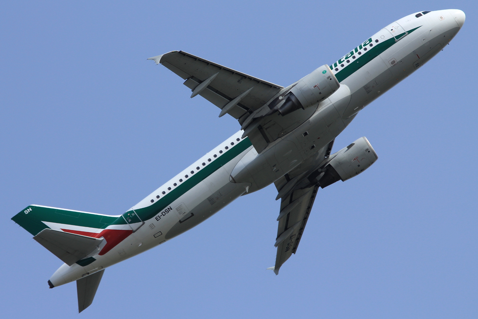 EI-DSN · Airbus A320-216 · (FCO / LIRF)