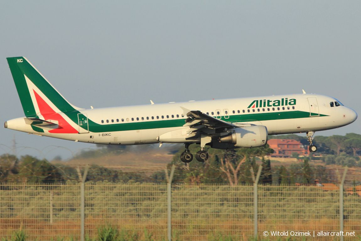 I-BIKC · Airbus A320-214 · (FCO / LIRF)