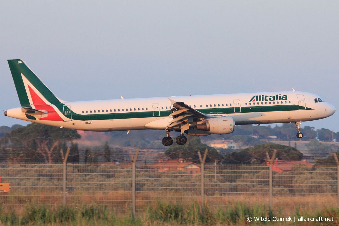 I-BIXN · Airbus A321-112 · (FCO / LIRF)