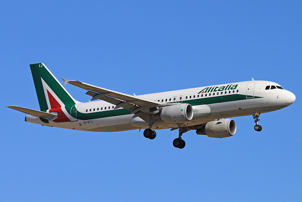 EI-DTJ · Airbus A320-216 · (BCN / LEBL)