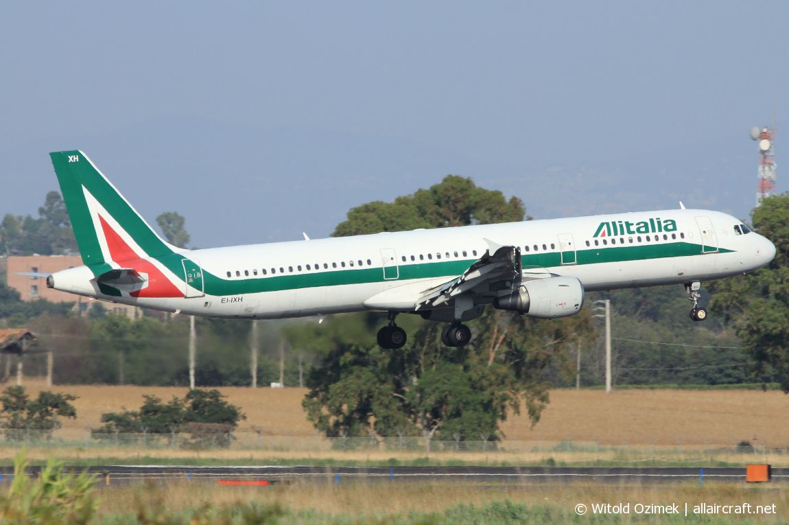 EI-IXH · Airbus A321-112 · (FCO / LIRF)