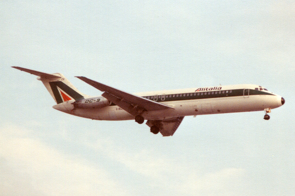 I-RIZX · McDonnell Douglas DC-9-32 · (LHR / EGLL)