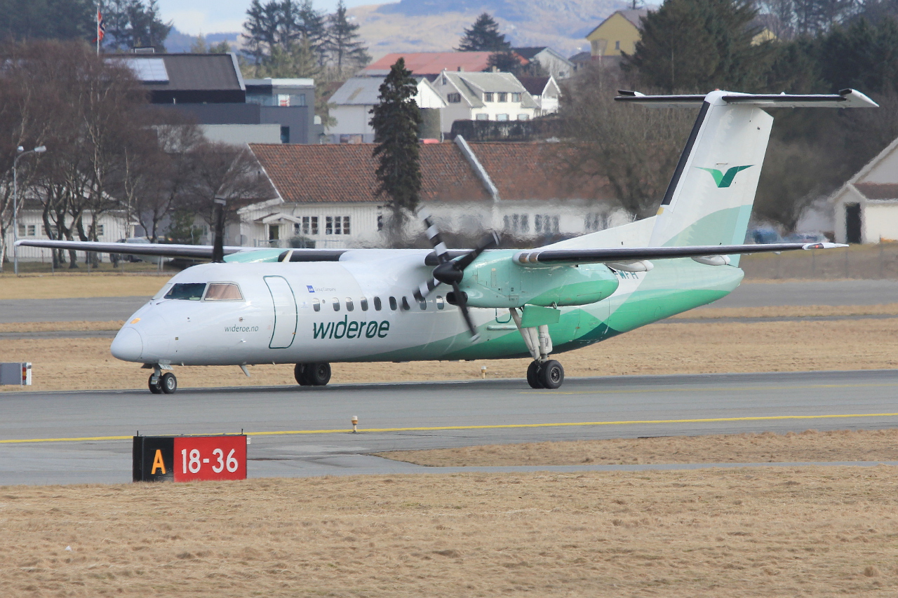 LN-WFH · De Havilland Canada DHC-8-311 Dash 8 · (SVG / ENZV)