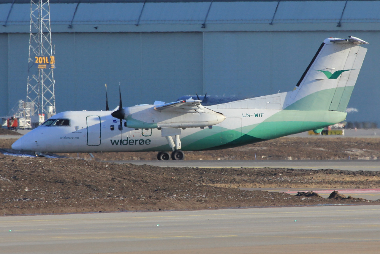 LN-WIF · De Havilland Canada DHC-8-103 Dash 8 · (OSL / ENGM)