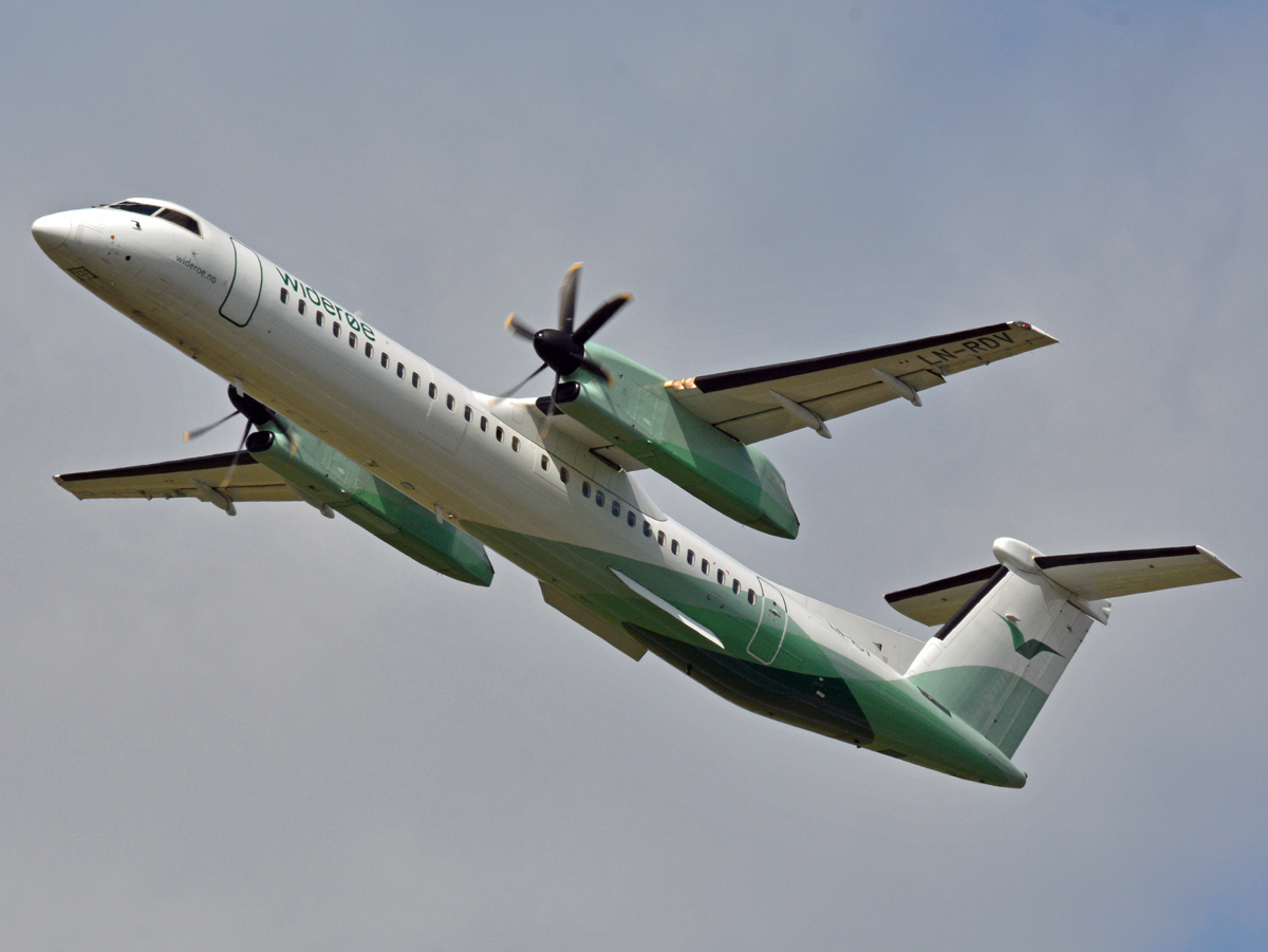 LN-RDV (4054) 2001 Bombardier Dash 8-Q402