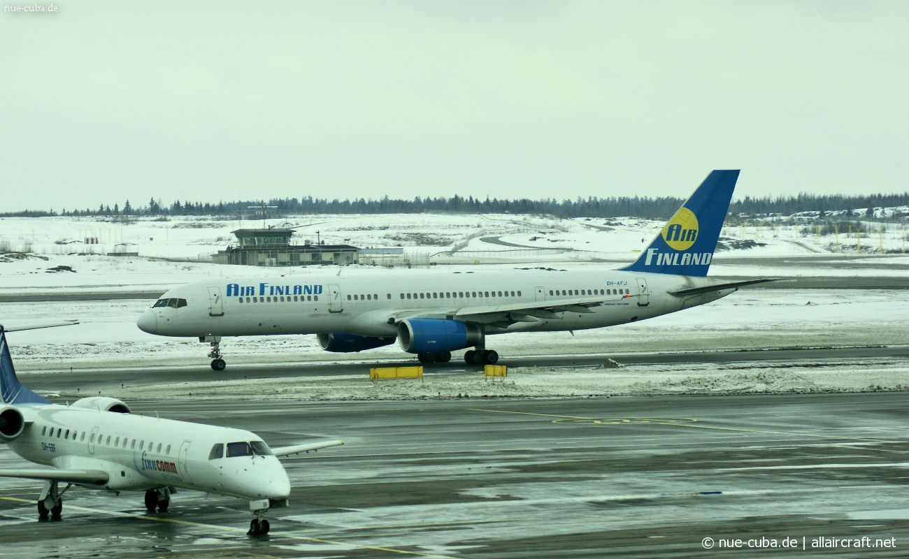 OH-AFJ (cn 26269) Boeing 757-28A