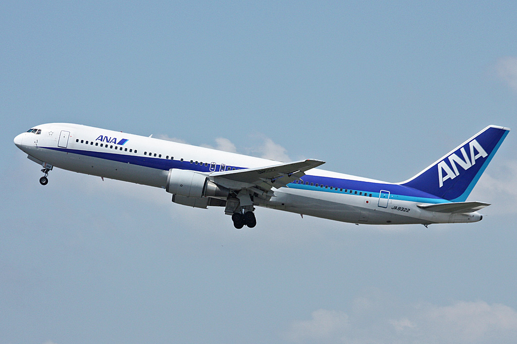 JA8322 · Boeing 767-381 · (HND / RJTT)