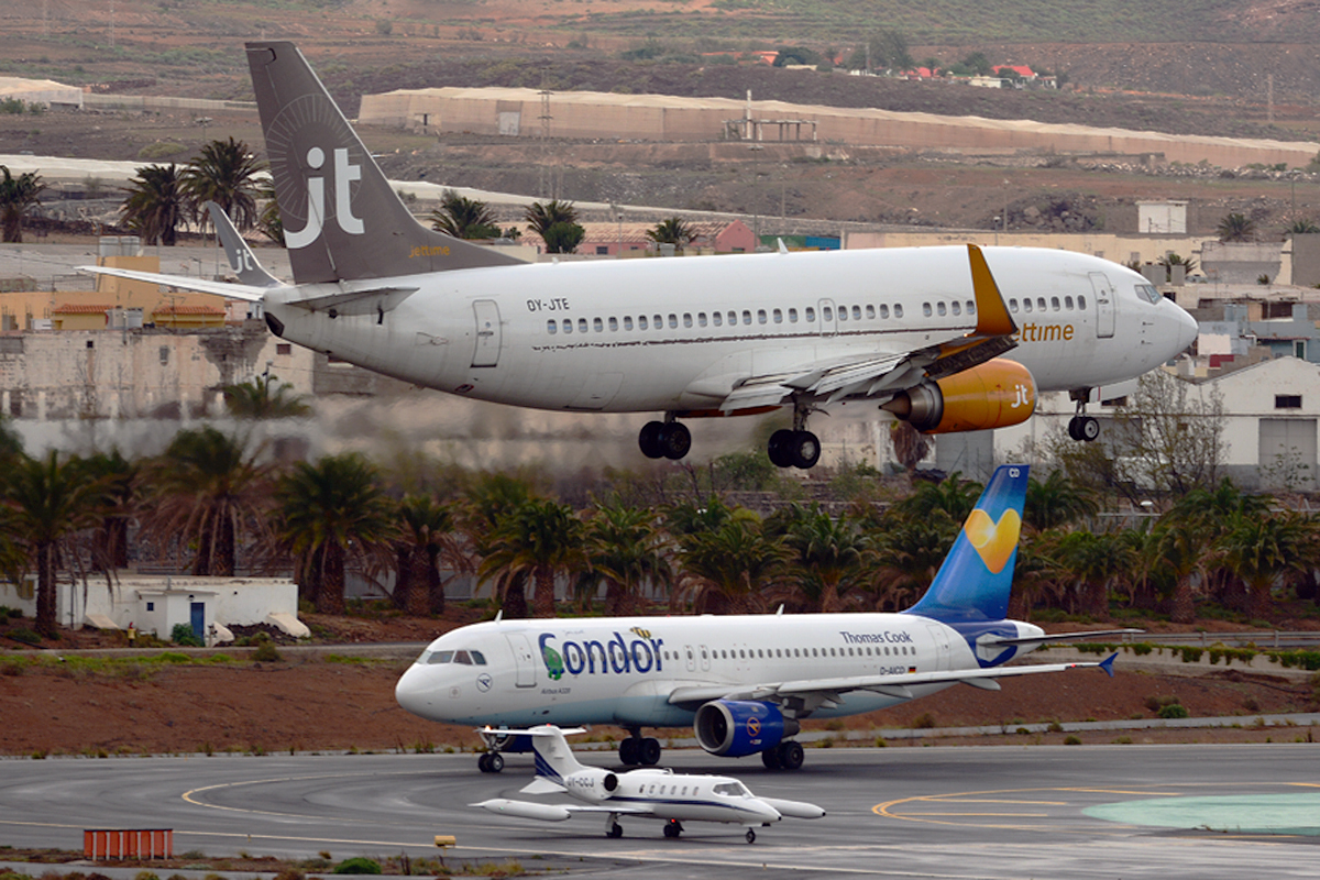 OY-JTE (27834) 1995 Boeing 737-3L9(WL)