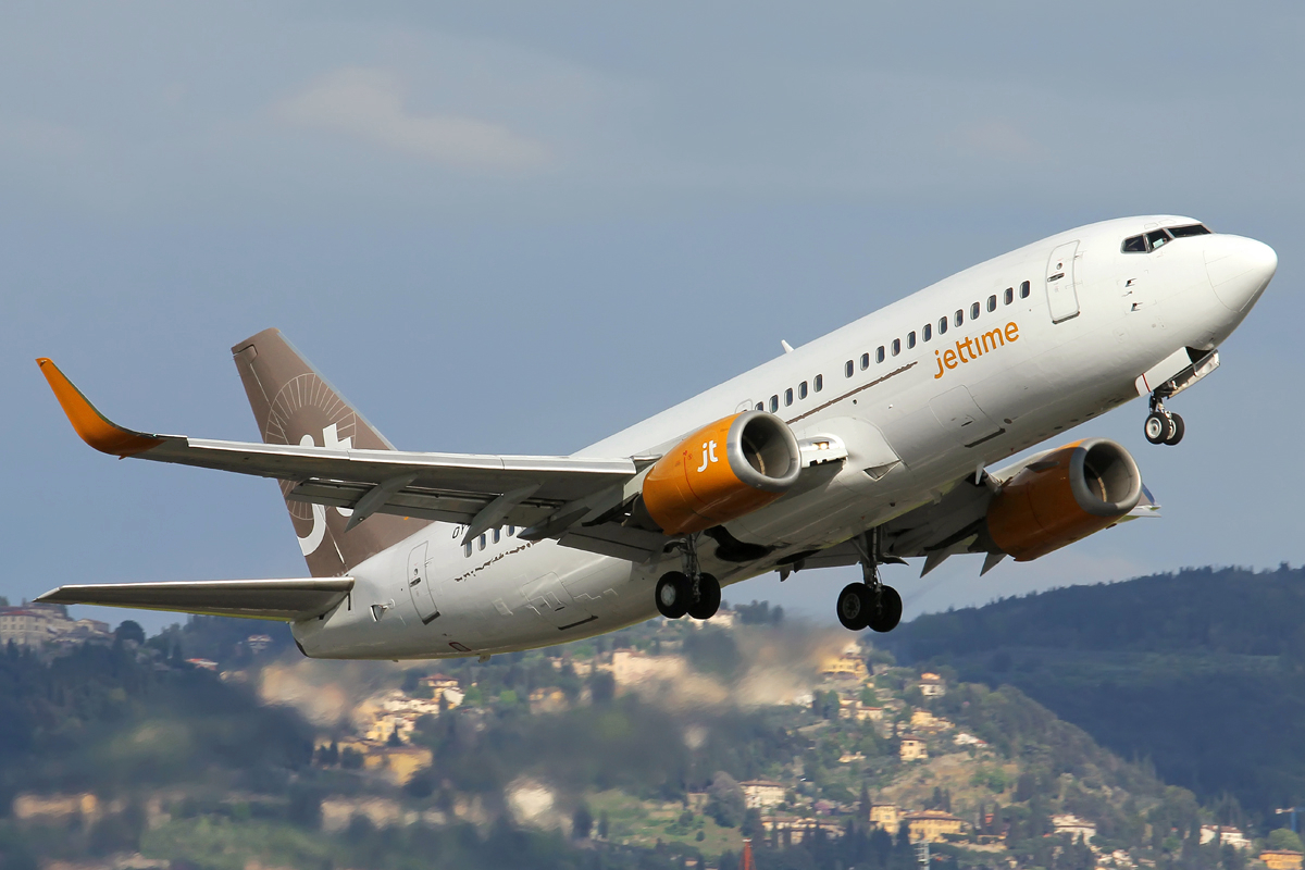 OY-JTE (27834) 1995 Boeing 737-3L9(WL)