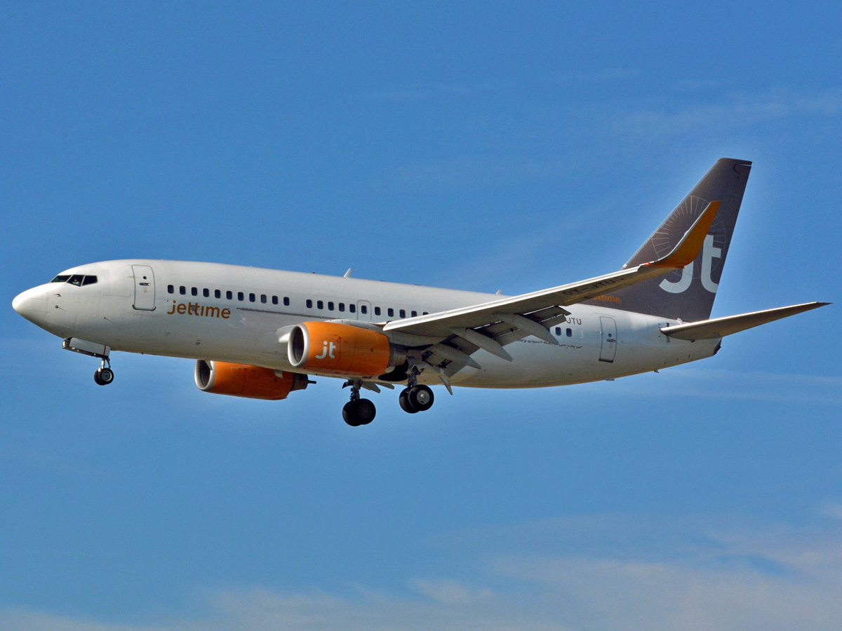 OY-JTU (28010) 1999 Boeing 737-7L9(WL)
