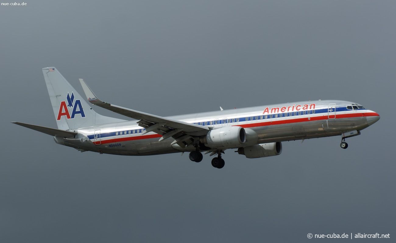 N944AN (29535) 2000 Boeing 737-823(WL)