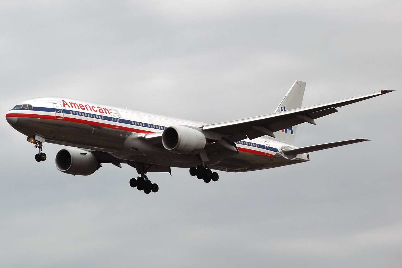 N752AN · Boeing 777-223/ER · (LHR / EGLL)