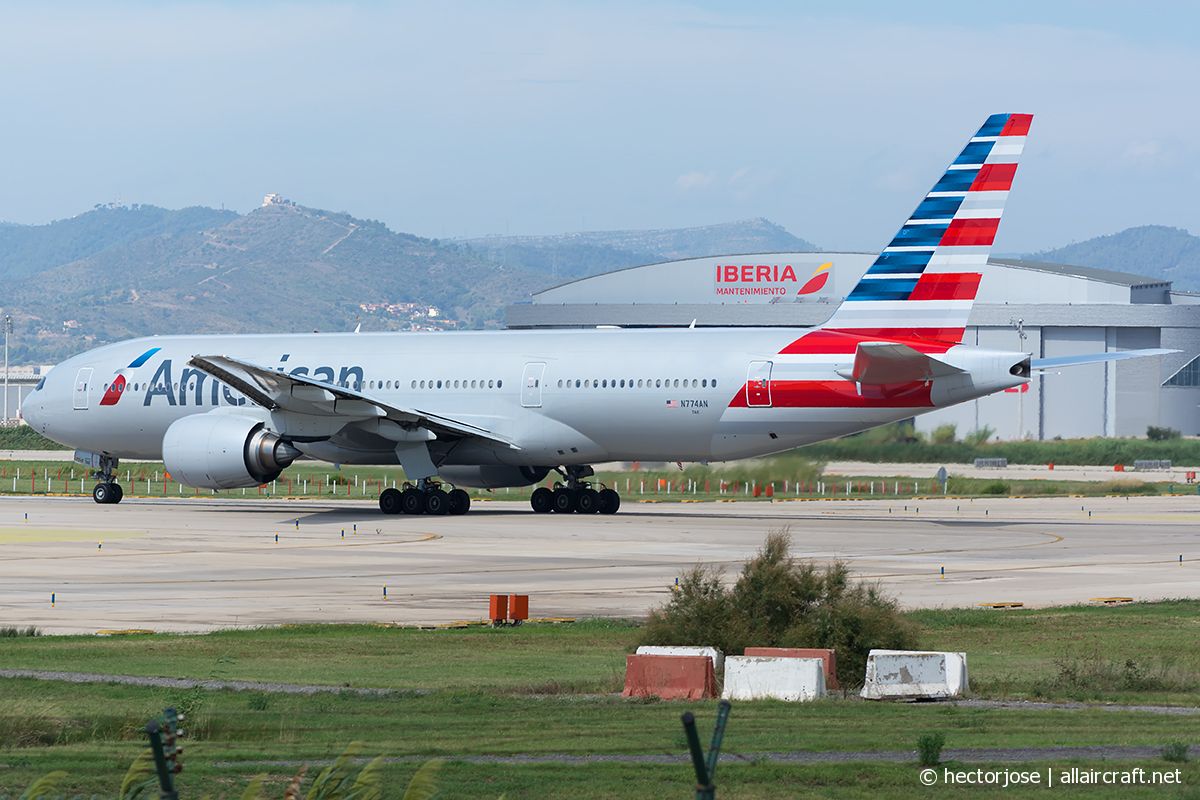 N774AN (29581) 1999 Boeing 777-223(ER)