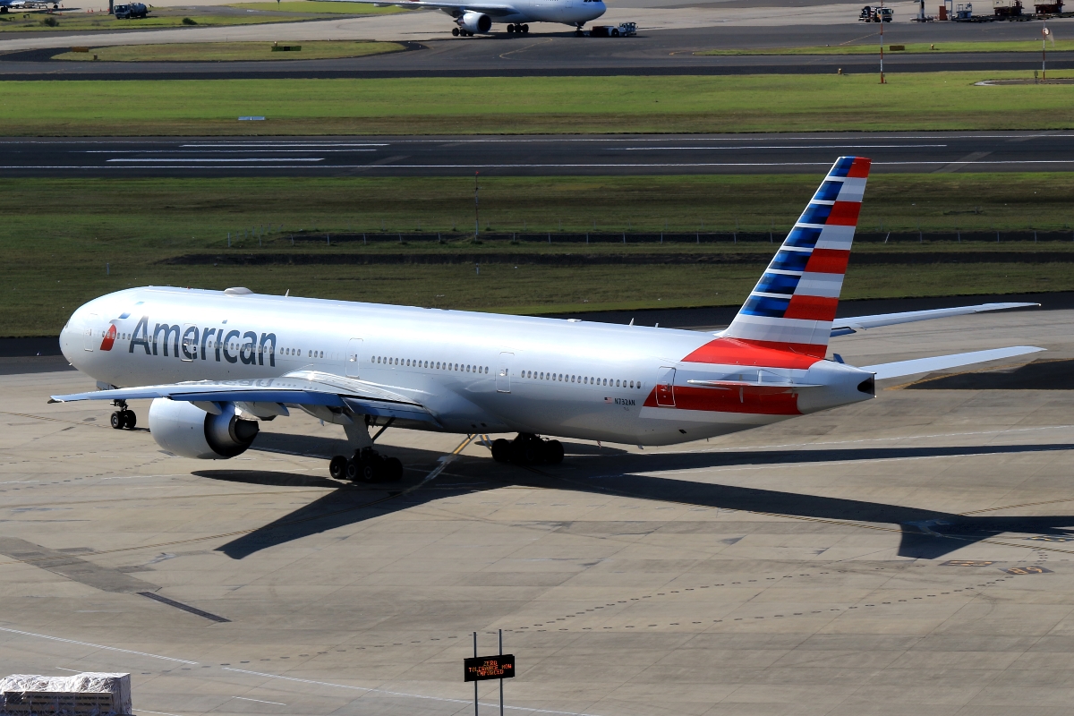 N732AN (cn 31549) Boeing 777-323