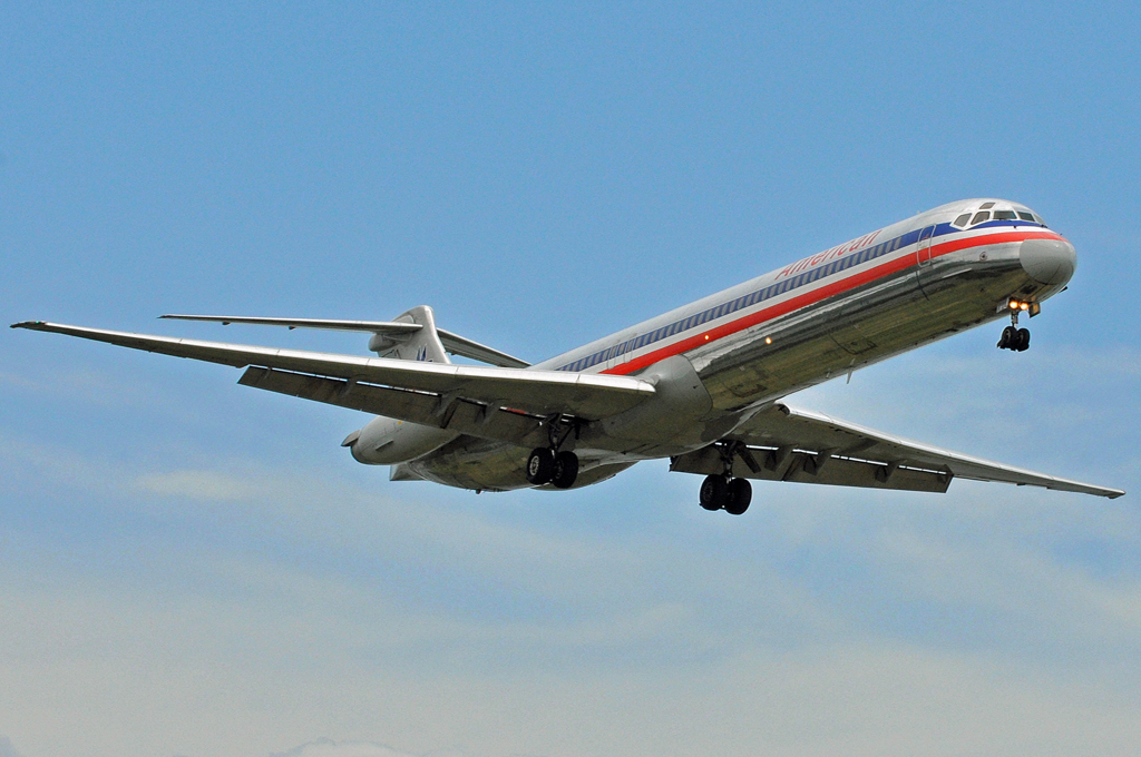 N973TW (cn 53623) McDonnell Douglas MD-83