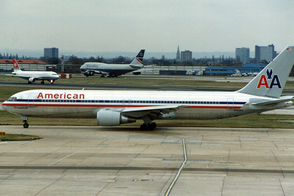 N39364 · Boeing 767-323/ER · (LHR / EGLL)