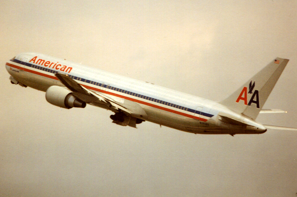 N39365 (cn 24046) Boeing 767-323ER
