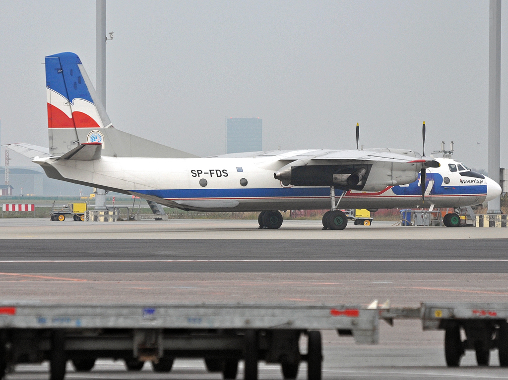 SP-FDS (12205) 1982 Antonov An-26B