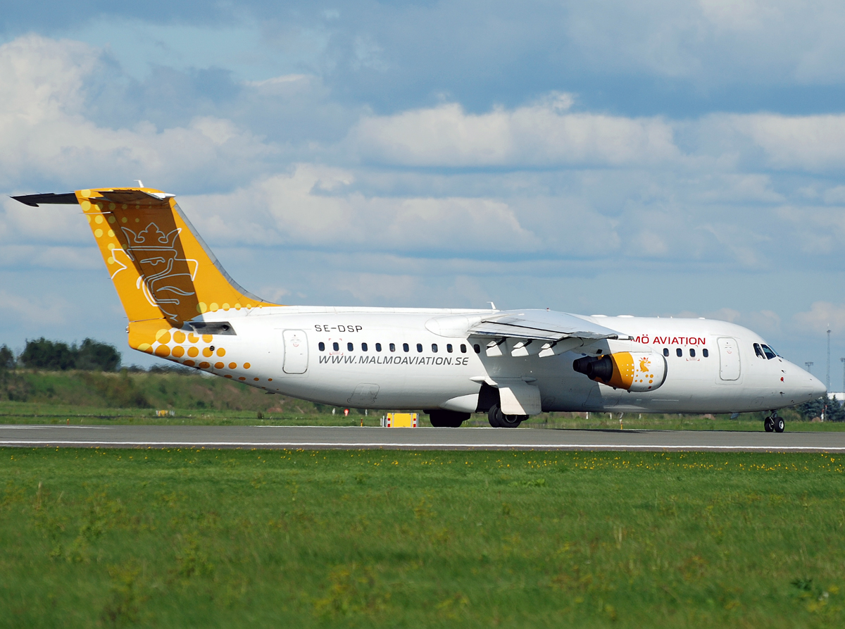 SE-DSP (E3242) 1994 British Aerospace Avro RJ100