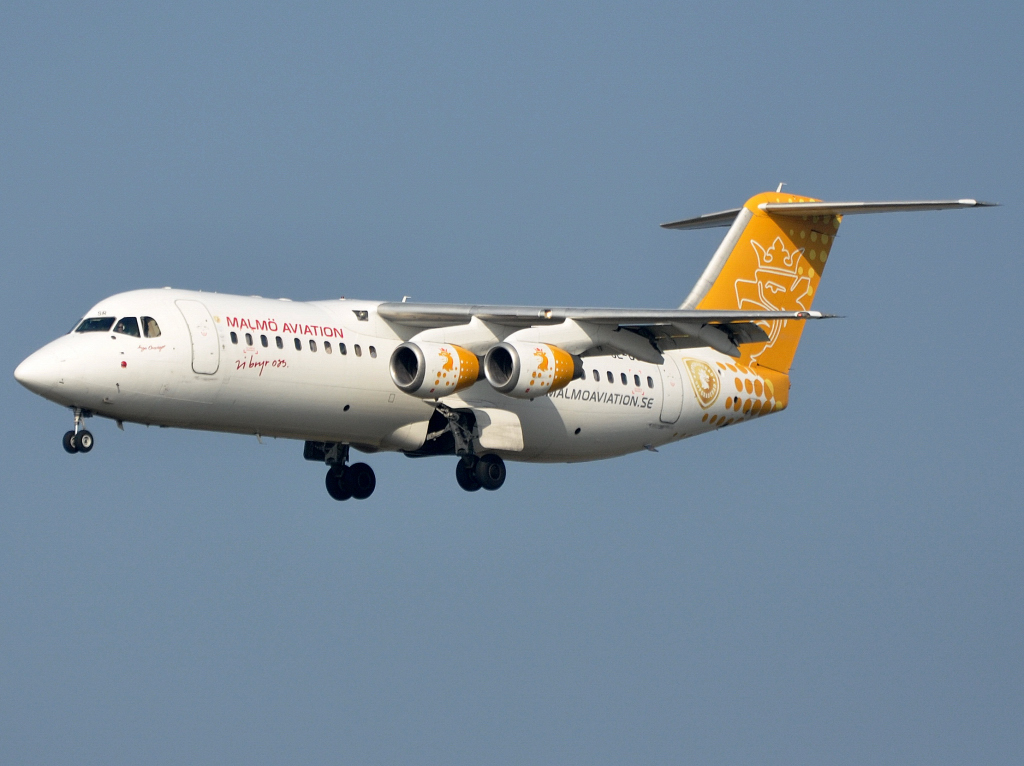 SE-DSR (E3244) 1994 British Aerospace Avro RJ100