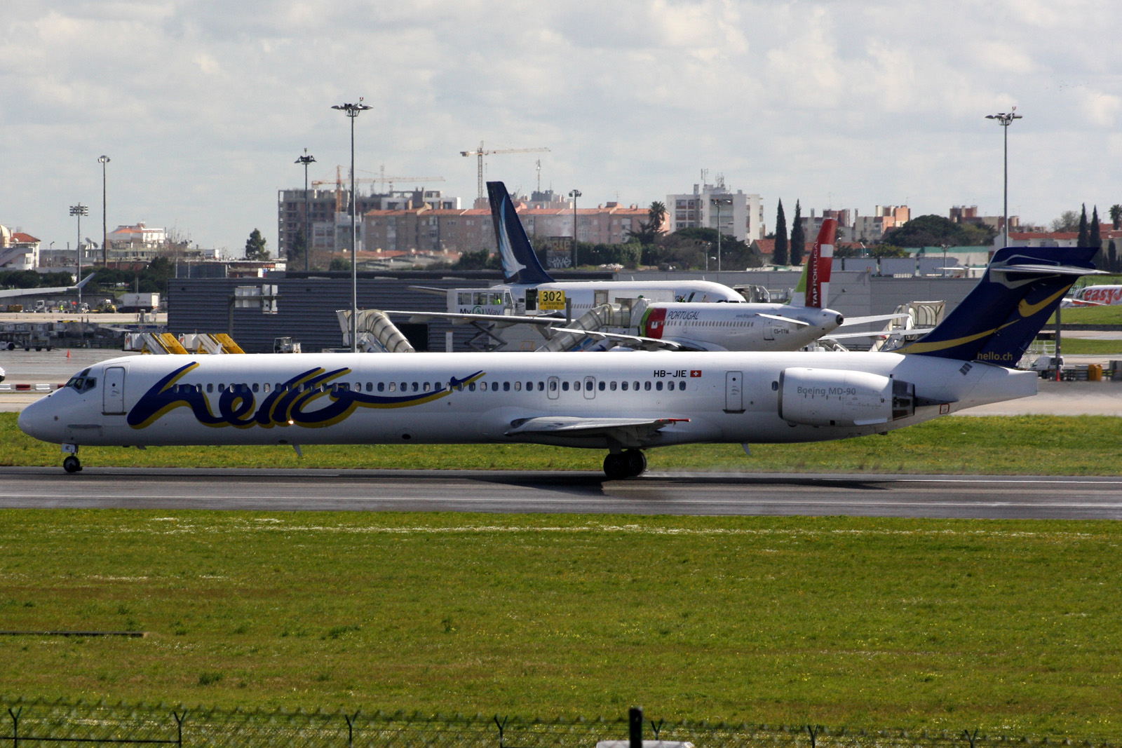HB-JIE (53461) McDonnell Douglas MD-90-30
