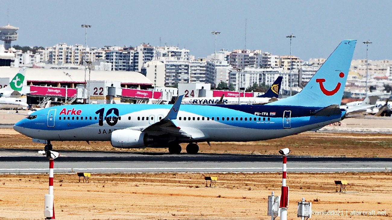 PH-TFA (35100) 2007 Boeing 737-8K5(WL)