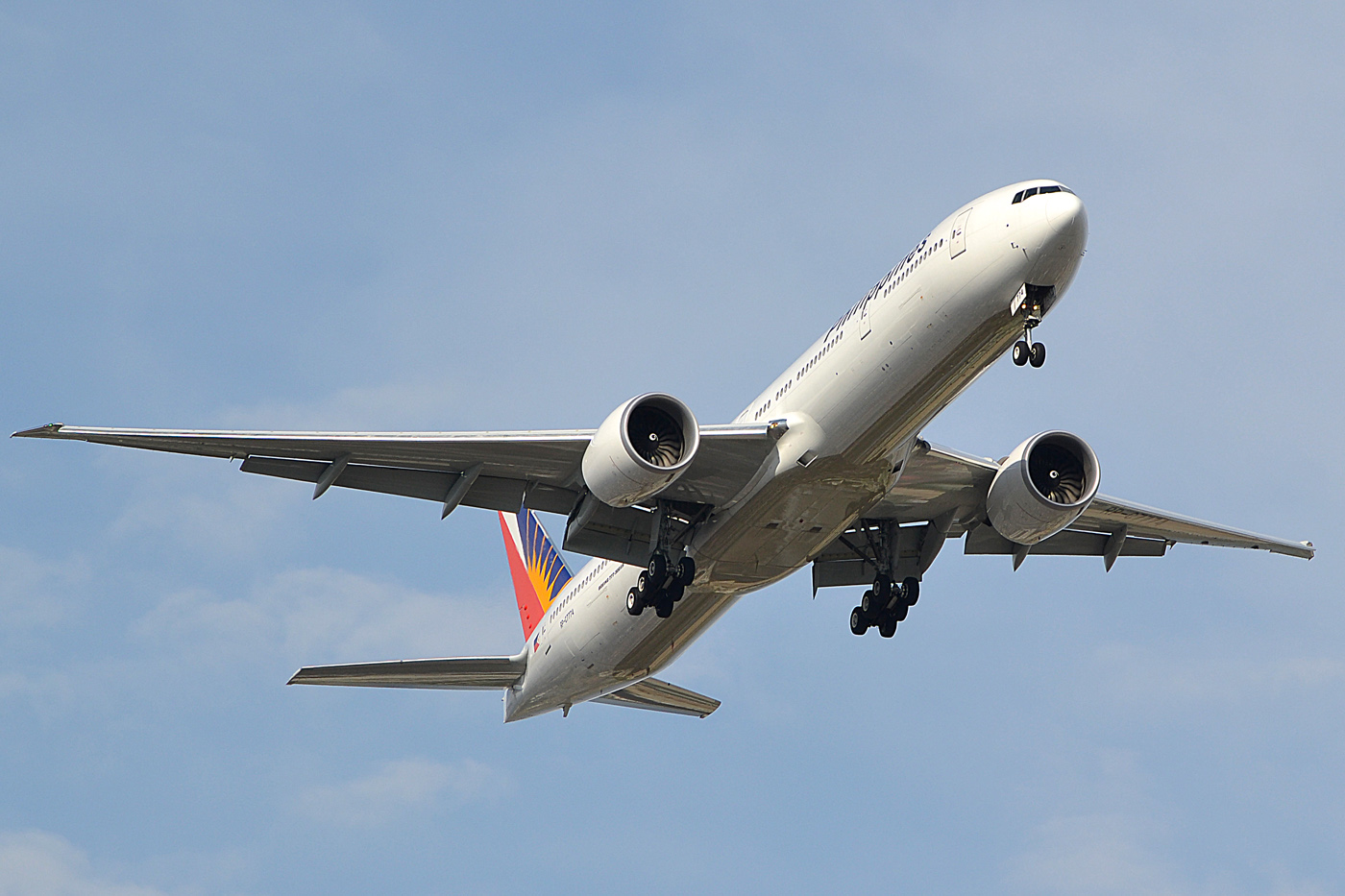 RP-C7774 (35556) 2012 Boeing 777-3F6 ER