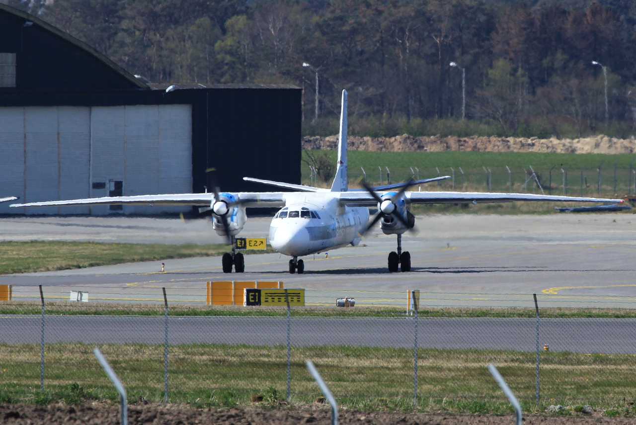 YL-RAA · Antonov An-26B · (SVG / ENZV)