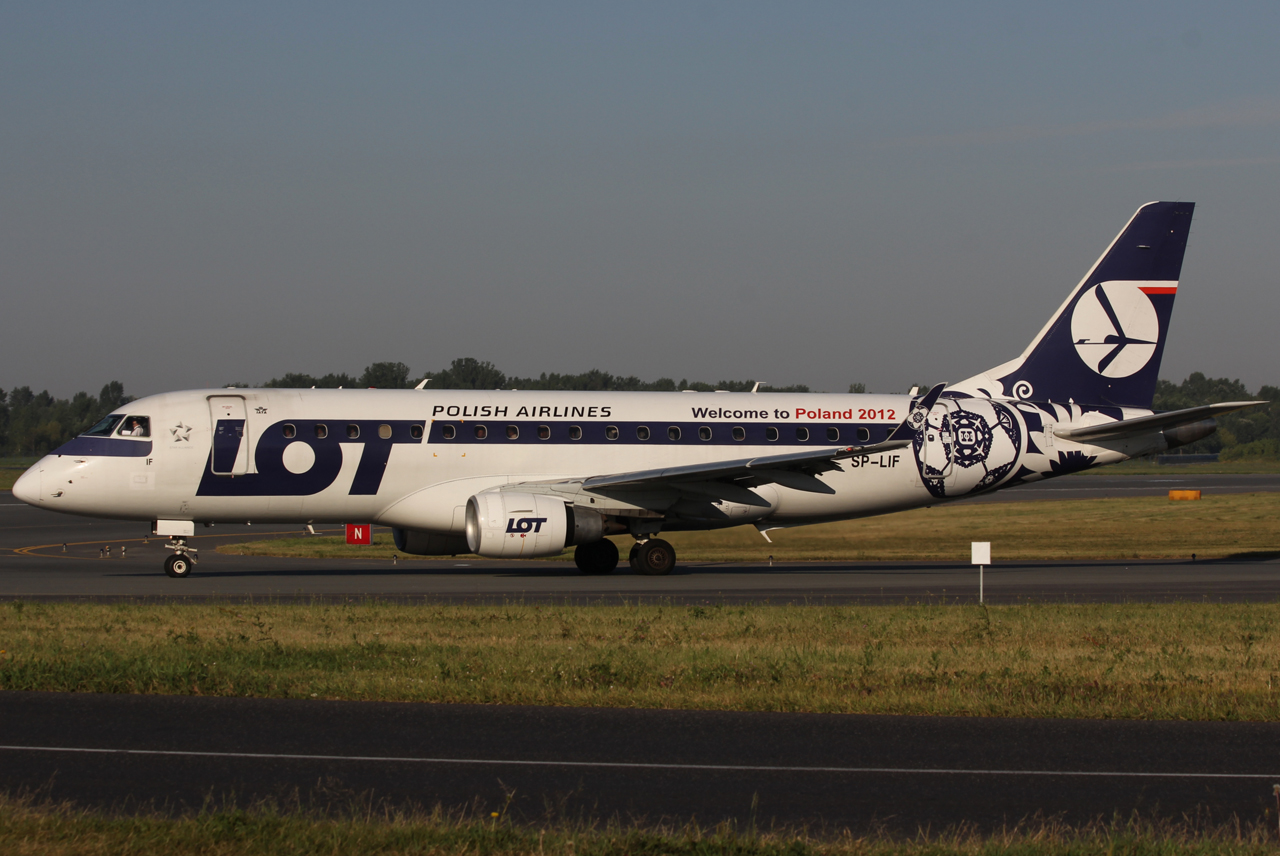 SP-LIF · Embraer 170-200LR · (WAW / EPWA)