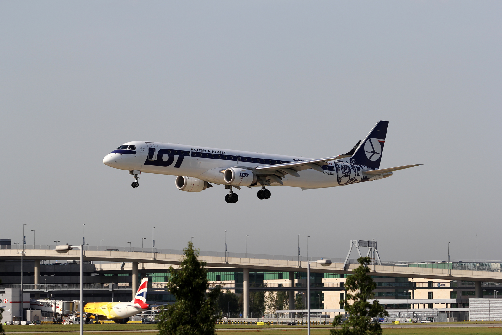 SP-LNA · Embraer 190-200LR · (LHR / EGLL)