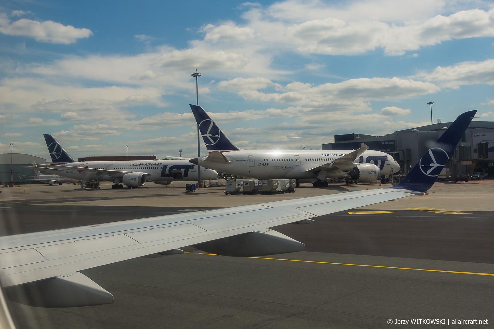 SP-LRB (37894) 2012 Boeing 787-8 Dreamliner