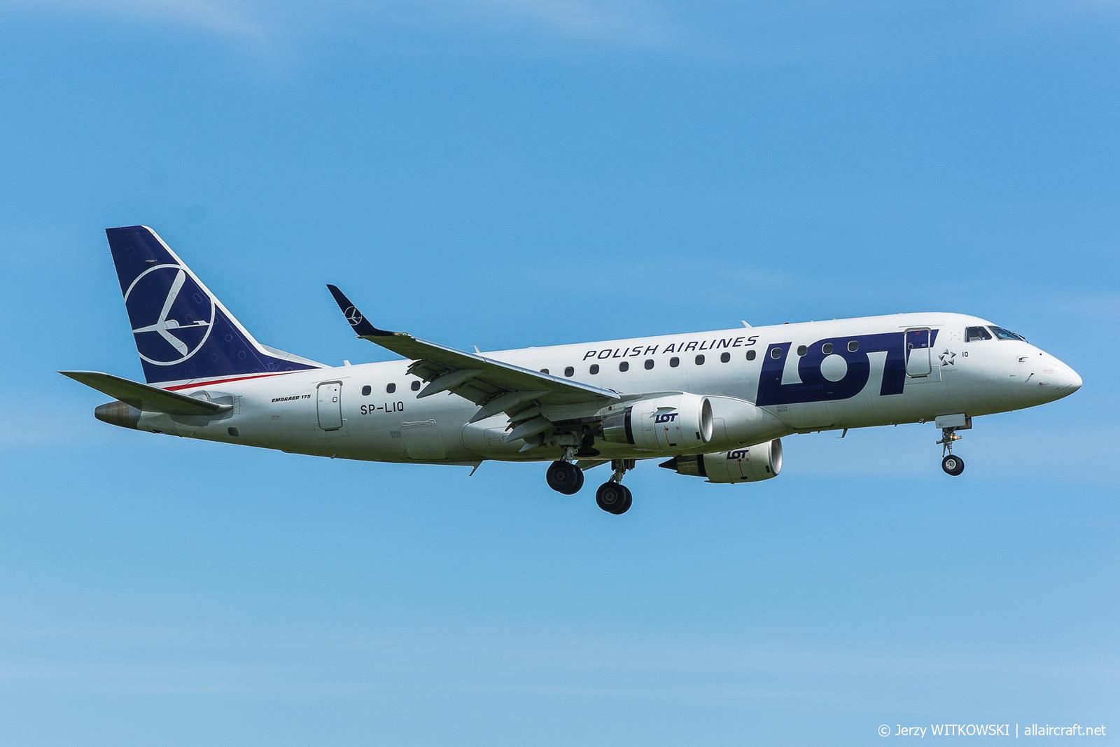 SP-LIQ (17000335) Embraer ERJ-175STD