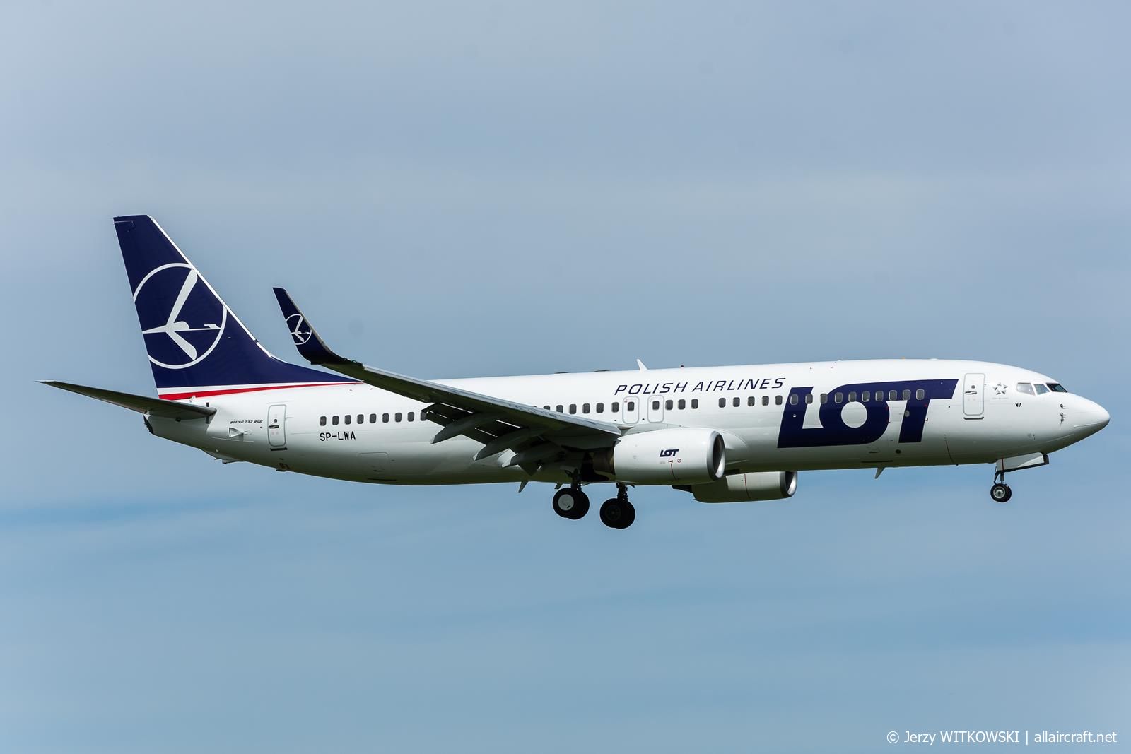 SP-LWA · Boeing 737-89P(WL) · (WAW / EPWA)