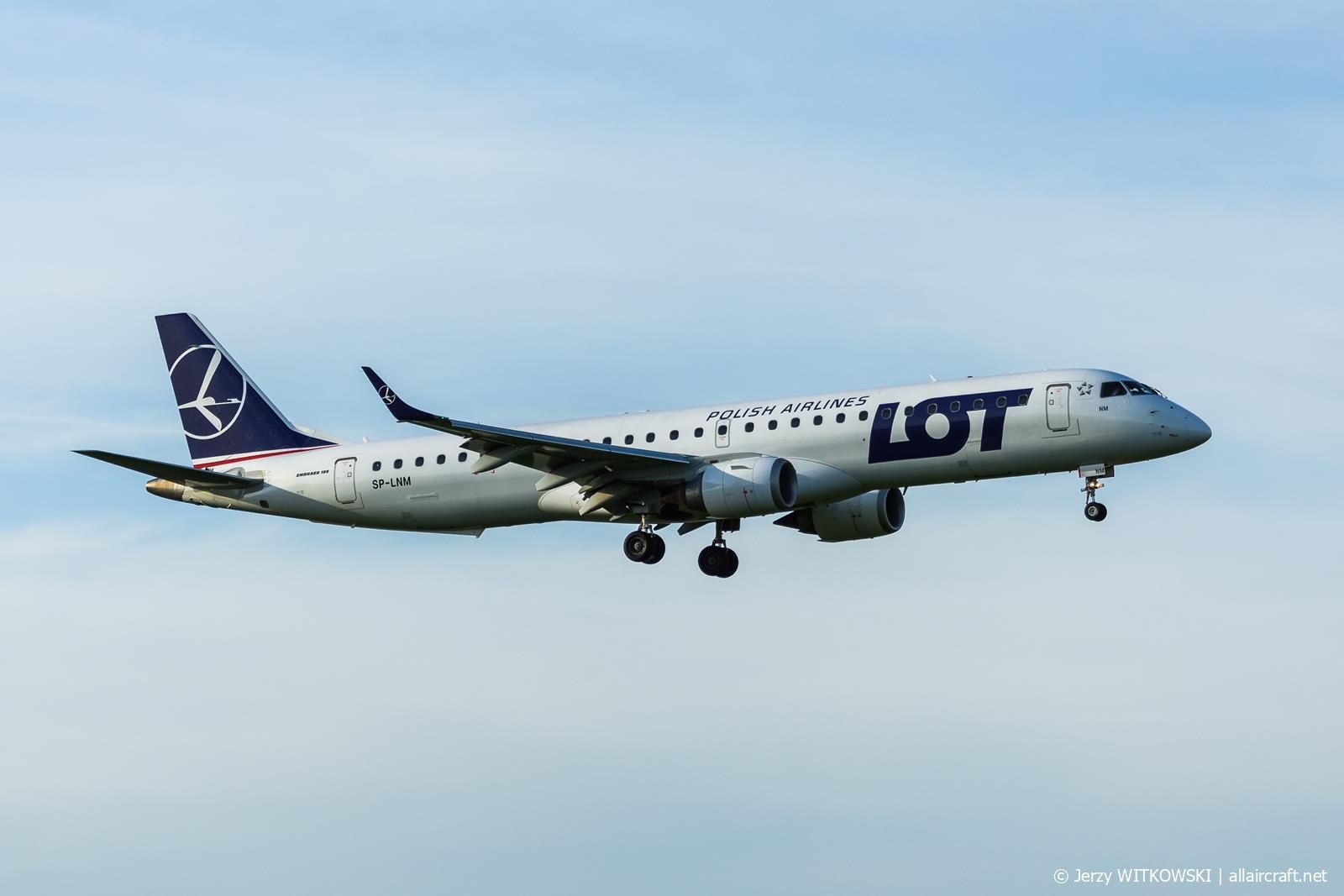SP-LNM (19000669) Embraer ERJ-195A