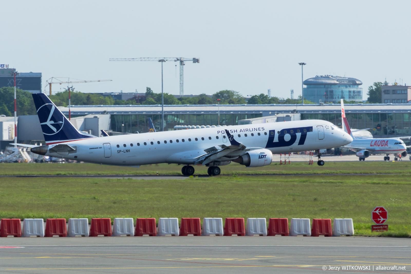 SP-LNH · Embraer 190-200IGW · (WAW / EPWA)