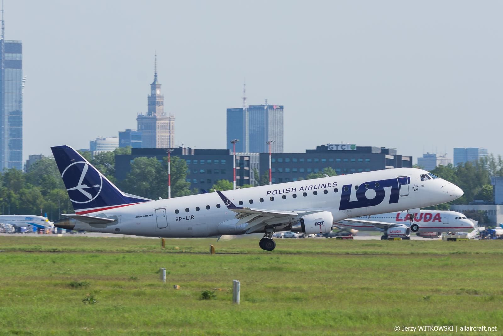 SP-LIR (17000340) Embraer ERJ-175STD