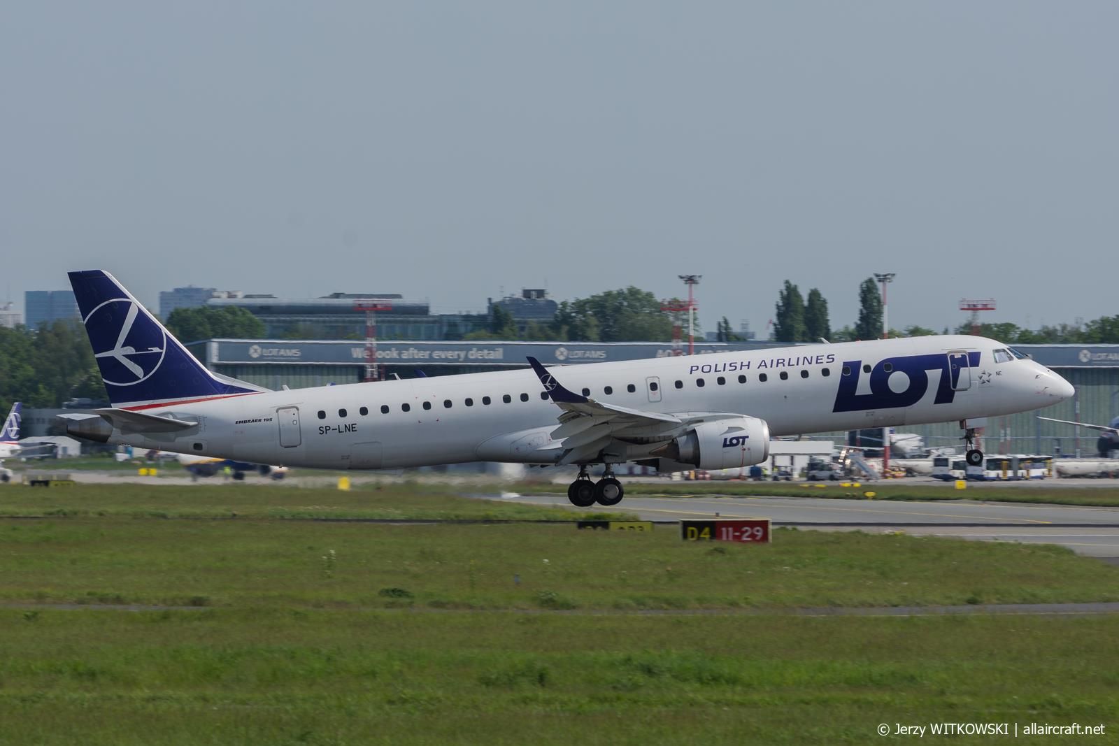 SP-LNE · Embraer 190-200LR · (WAW / EPWA)