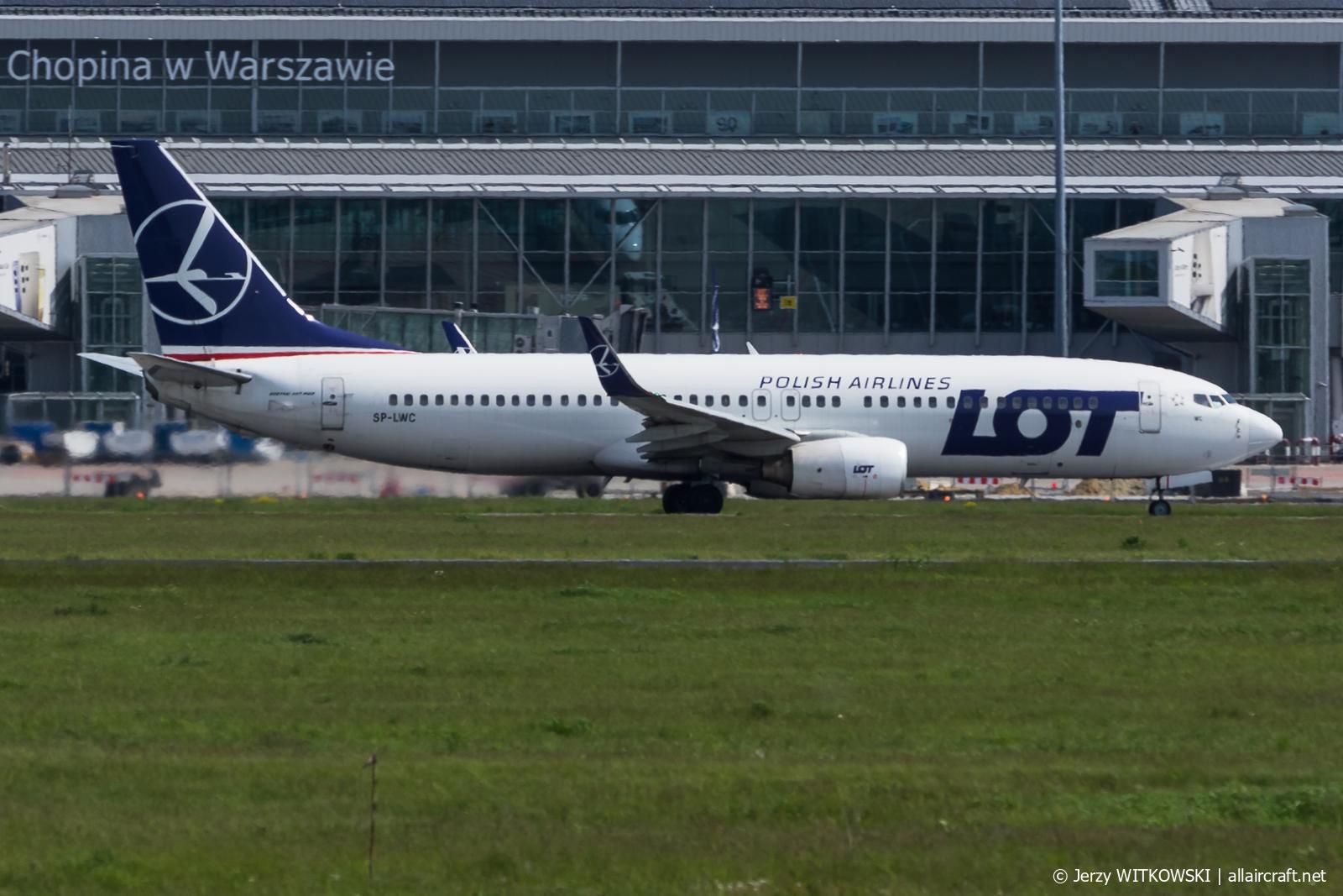SP-LWC · Boeing 737-89P(WL) · (WAW / EPWA)