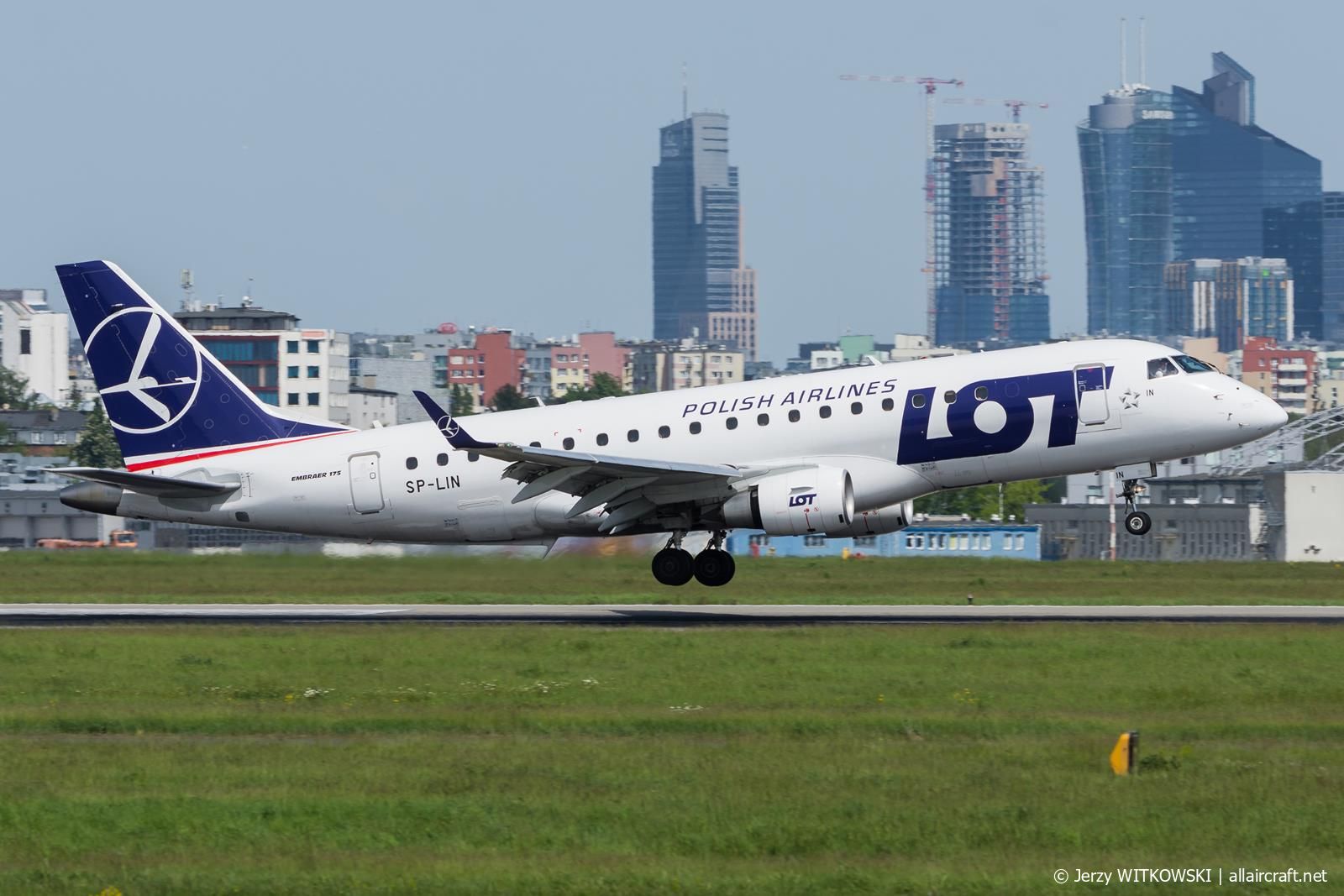 SP-LIN · Embraer 170-200LR · (WAW / EPWA)