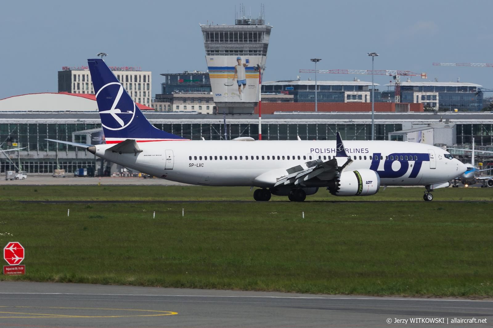 SP-LVC (43347) 2018 Boeing 737-8 MAX