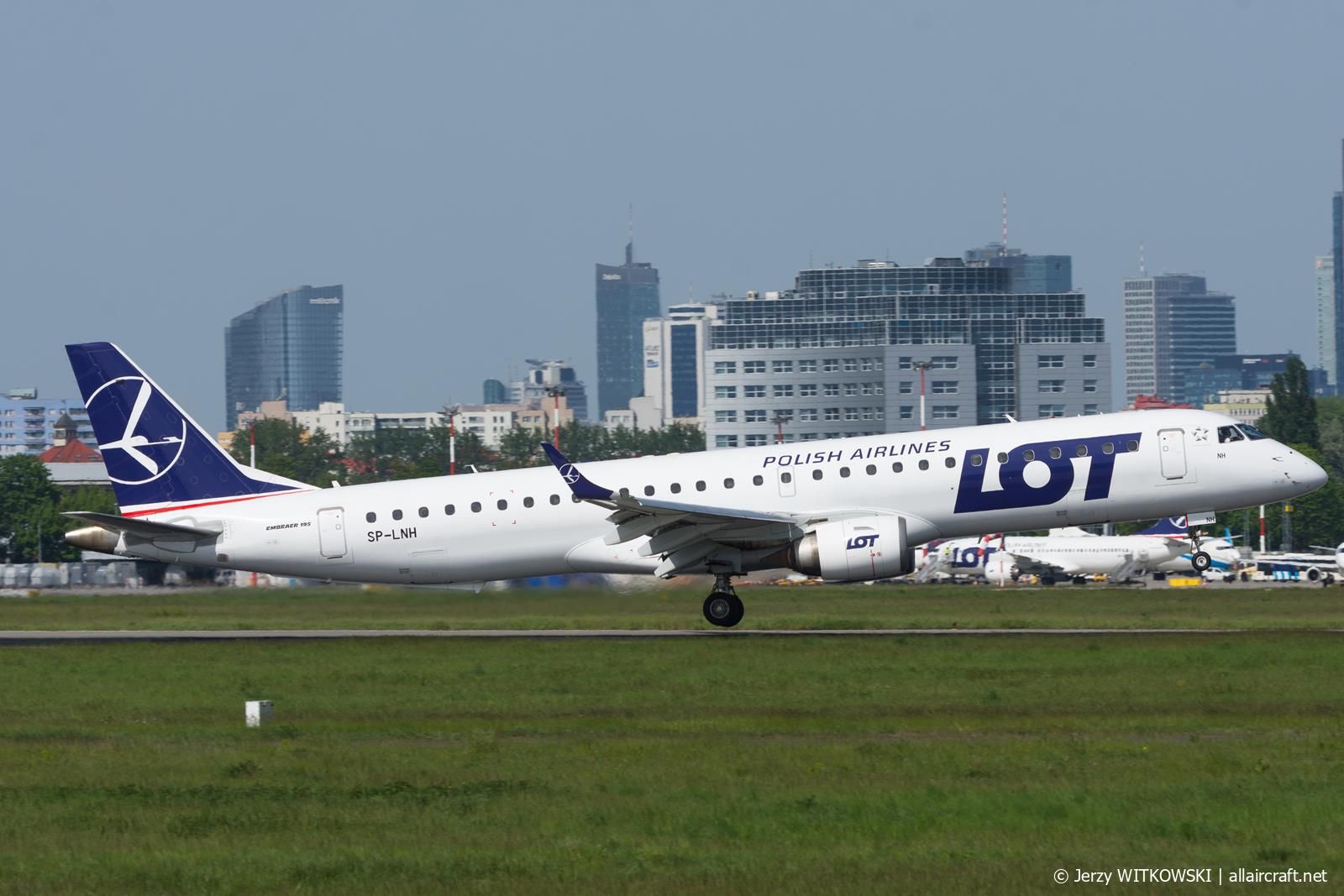 SP-LNH · Embraer 190-200IGW · (WAW / EPWA)