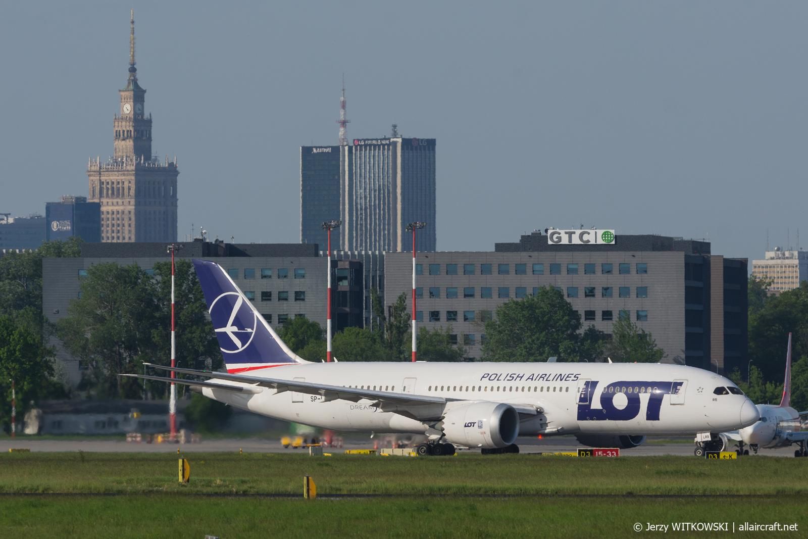 SP-LRB · Boeing 787-8 Dreamliner · (WAW / EPWA)